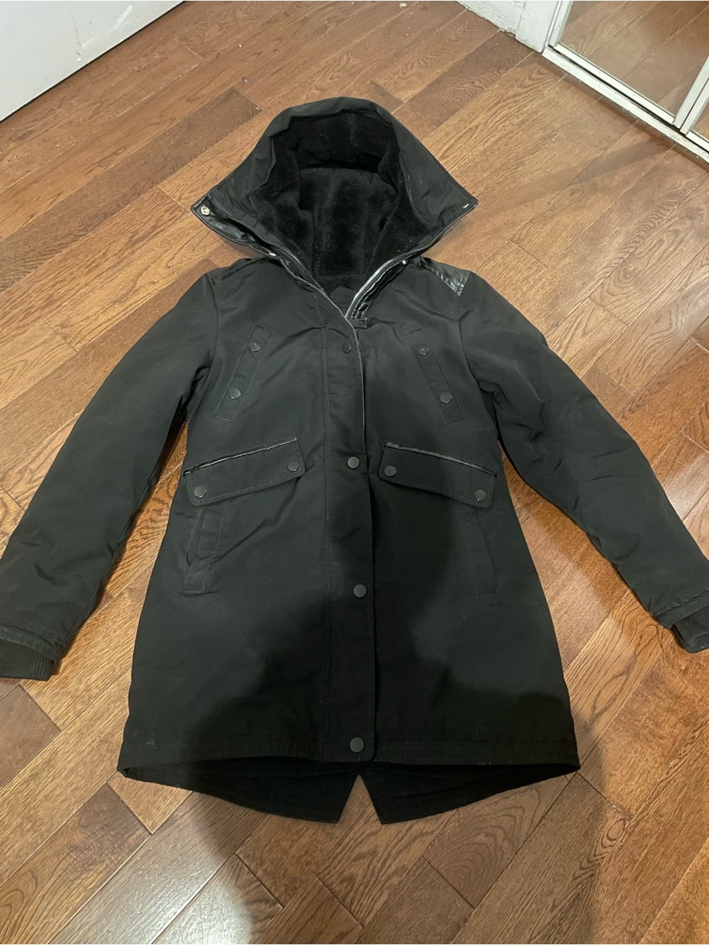 Women’s Black Hooded Puffer Parka Jacket